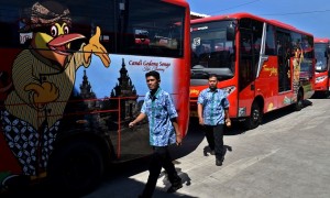Armada bus rapid transit aglomerasi Trans Jateng berderet di Terminal Bus Bawen, Kabupaten Semarang, Jateng, Jumat (7/7/2017). (JIBI/Solopos/Antara/Aditya Pradana Putra)