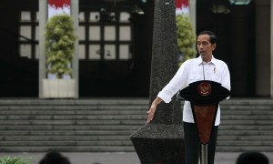 HArian Jogja/Gigih M. Hanafi
Presiden Joko Widodo saat menghadiri Kongres Pancasila IX dii Balairung Universitas Gadjah Mada (UGM) di Jalan Persatuan, Kabupaten Sleman, Sabtu (22/7). Menurut Rektor UGM, Sejak kongres pertama Pada 2009, baru kali ini kongres dihadiri Presiden Republik Indonesia sehingga kehadiran presiden ini memberikan semangat api Pancasila di dalam jiwa.