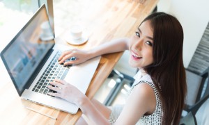 Inilah trik hemat ketika melakukan reservasi tiket pesawat. (Shutterstock)
