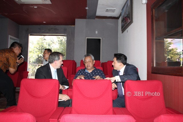 Bupati Boyolali (tengah) berbincang dengan investor dari Stern Resorces, Amerika Serikat, di Gedung Lembu Suro, Rabu (2/8/2017). (Akhmad Ludiyanto/JIBI/Solopos)