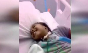 Ki'ari Pope selama menjalani perawatan tenggorokannya. (Istimewa/Global News)