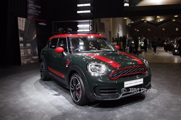 Mini John Cooper Works Countryman (Antara)
