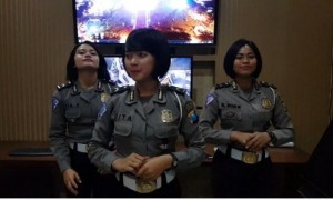 Tiga polwan berjoget Baby Shark (Instagram)