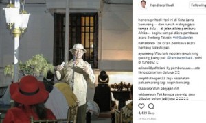 Hendi memberikan sambutan di acara peluncuran Semarang Creative Gallery di kawasan Kota Lama, Kota Semarang, Jateng, Selasa (1/8/2017). (Instagram-@hendrarprihadi)