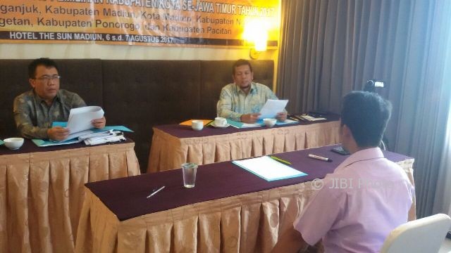 Tim Bawaslu Jawa Timur menguji kelayakan dan kepatutan calon anggota Panwaslu di Kota Madiun, Senin (7/8/2017). (Abdul Jalil/JIBI/Madiunpos.com)