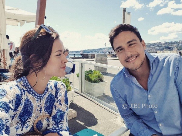 Foto bulan madu romantis ala Raisa-Hamish (Instagram @hamishdw)