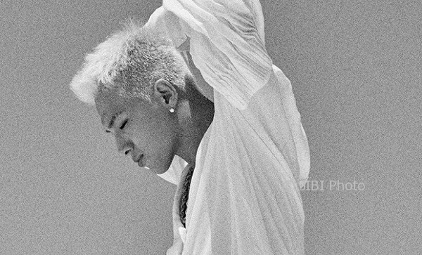 Taeyang White Night (Twitter)