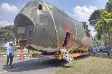 Pesawat C-130 Hercules A-1301 sampai ke Museum Pusat TNI AU Dirgantara Mandala, Jumat (29/9/2017). (Sekar Langit Nariswari/JIBI/Harian Jogja)