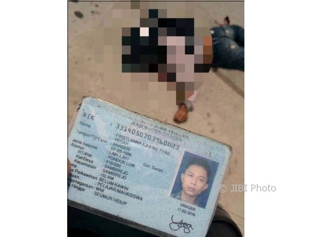 Identitas korban kecelakaan di tol Soker wilayah Sragen, Rabu (11/10/2017). (Siti Aminah/Warga Masaran)