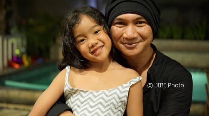 Anji dan Leticia (Pictagram)