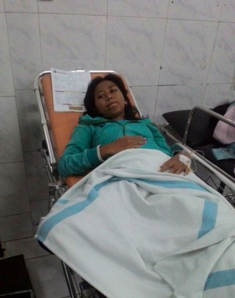 Salah seorang korban keracunan massal dirawat di RS PKU Muhammadiyah, Bantul, Senin (2/10/2017). (Istimewa)