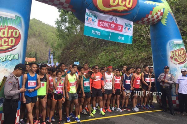 Ribuan peserta mengikuti lomba lari bertajuk Baron 10 K di kawasan Pantai Baron, Gunungkidul, Minggu (1/10/2017). (Anton Wahyu Prihartono/JIBI/Harian Jogja)