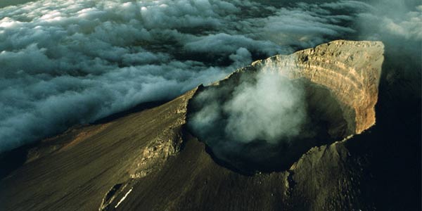 SERBA LIMA: Surga di 5 Puncak Gunung Indonesia