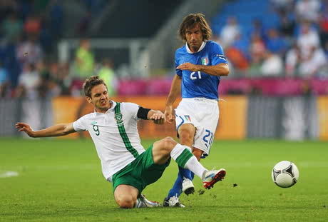 PREDIKSI ITALIA VS BULGARIA : Dibayangi Debat Pengganti Prandelli