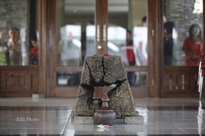 Solo Hari Ini: 30 November 2012, Kijing Berusia Ratusan Tahun Ditemukan