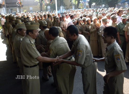 PNS SRAGEN : Formas Soroti Ratusan PNS Piknik saat Masa Kampanye