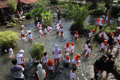 Minim Papan Petunjuk Pangunjung Tlatar Dari Luar Kota Minim Papan Petunjuk Pangunjung Tlatar Dari Luar Kota