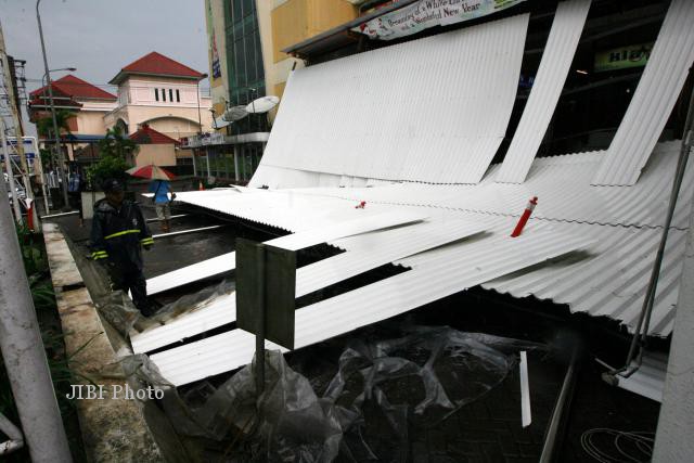 ANGIN KENCANG: 9 Rumah Rusak, Warga Mengungsi