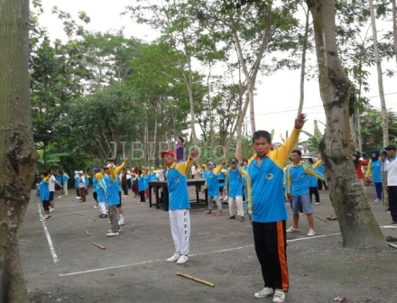 LANSIA GIAT SENAM : Prok Prok Prok, Tuwek-tuwek!