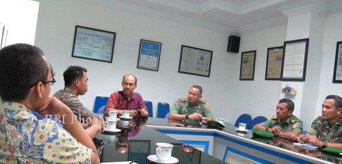 DANDIM 0735/SOLO KUNJUNGI SOLOPOS