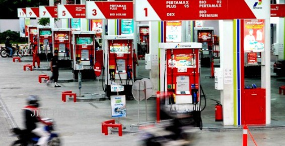 KENAIKAN HARGA BBM : Politisi PDIP: Harga BBM Bersubsidi Naik, SPBU Asing Tertawa