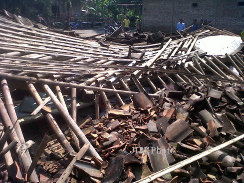 ANGIN KENCANG KARANGANYAR : Rumah Janda di Karanganyar Roboh Diterpa Puting Beliung