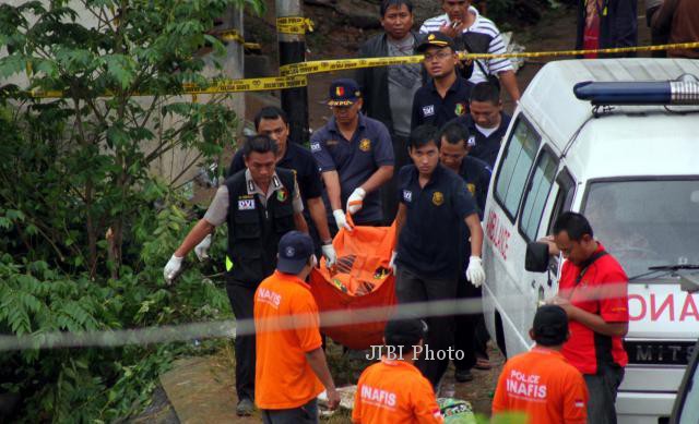 TERORIS CIPUTAT : Dayat Cs Rencanakan Bom Bunuh Diri dan Serang Polsek