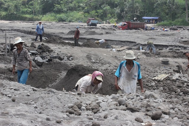 GALIAN C KLATEN : Kakek Sibuk Menambang, Bocah 5 Tahun Tewas Tertimbun Pasir