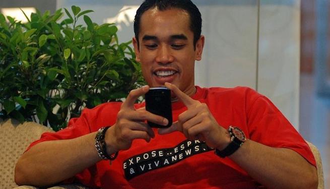 PILPRES 2014 : Iklan Jokowi Bikin Murka Ardie Bakrie, Awak Viva Mundur