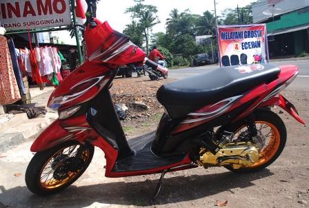 MODIFIKASI SEPEDA MOTOR : Street Racing Red Vario