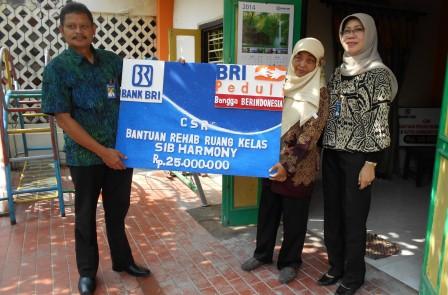 CSR BRI : BRI Sudirman Solo Renovasi SLB Harmony