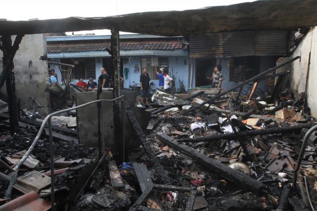STANDAR NASIONAL INDONESIA : Beli Tusuk Kontak Berlogo SNI, Jangan yang Abal-abal