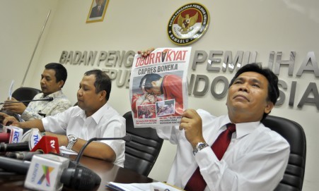 PRABOWO VS JOKOWI : Pengamat: Elektabilitas Jokowi Stagnan karena Pasif Hadapi Kampanye Hitam