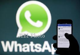 FITUR WHATSAPP : Fitur Read di WhatsApp Lebih Canggih daripada BBM