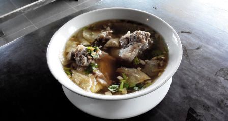 KULINER KARANGANYAR : Soto Karang Janjikan Kelezatan di Alun-Alun Karanganyar