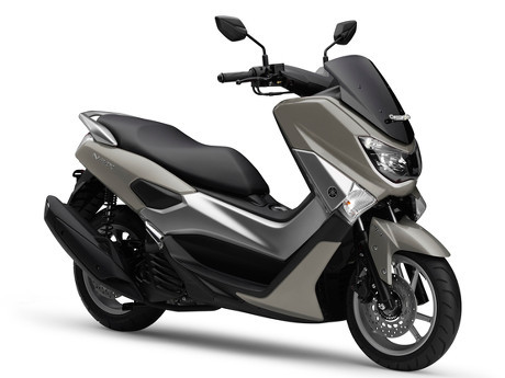 SEPEDA MOTOR TERBARU : Inilah Perbandingan Spesifikasi Yamaha NMax 150 dan Honda PCX 150