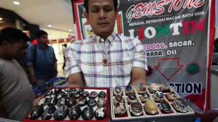 BATU AKIK : Deman Batu Akik Landa Batu, Pusat Kuliner Jadi Pusat Batu Akik