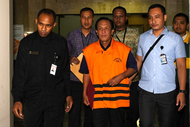 POLITIKUS PDIP DITANGKAP KPK : Penyuap Adriansyah Diperiksa KPK