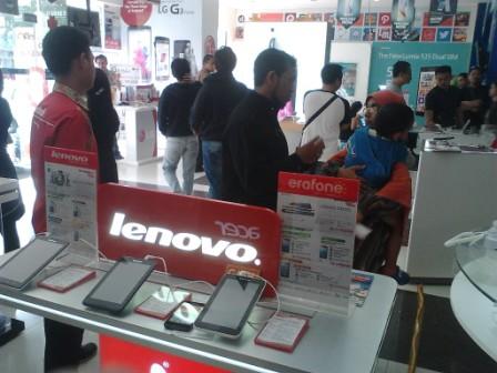 PENJUALAN SMARTPHONE : Ponsel Harga di Bawah Rp3 Juta Laris, Erafone Targetkan Rp3,8 Miliar