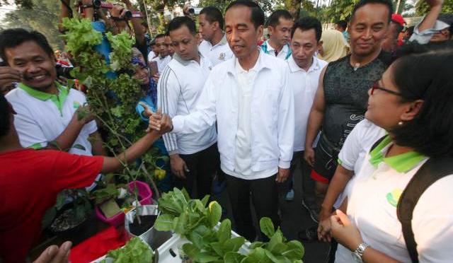 REFORMASI BIROKRASI : Jokowi Ancam Jajarannya Soal Pungutan Liar