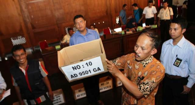 FOTO MOBIL EKS JOKOWI : Begini Suasana Lelang Mobil Jokowi