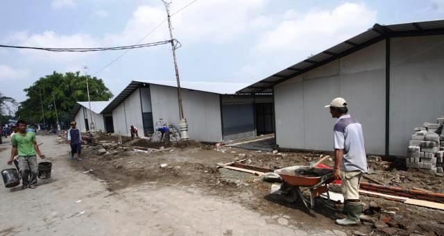 FOTO PASAR DARURAT KLEWER : Begini Perkembangan Pasar Darurat di Alut