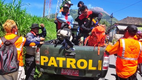 PENDAKI JATUH DI KAWAH MERAPI : Setelah Jatuh, Eri Diduga Keracunan Gas