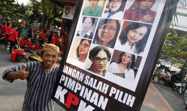 FOTO SELEKSI PIMPINAN KPK : Warga Solo Ingatkan Jangan Salah Pilih