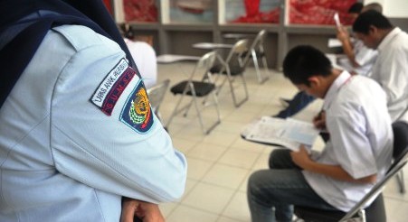 FOTO UJIAN NASIONAL : Begini UN SD 2015 di LP Anak