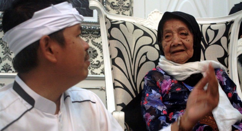 FOTO UNIK : Perempuan Purwakarta 140 Tahun, Tertua?
