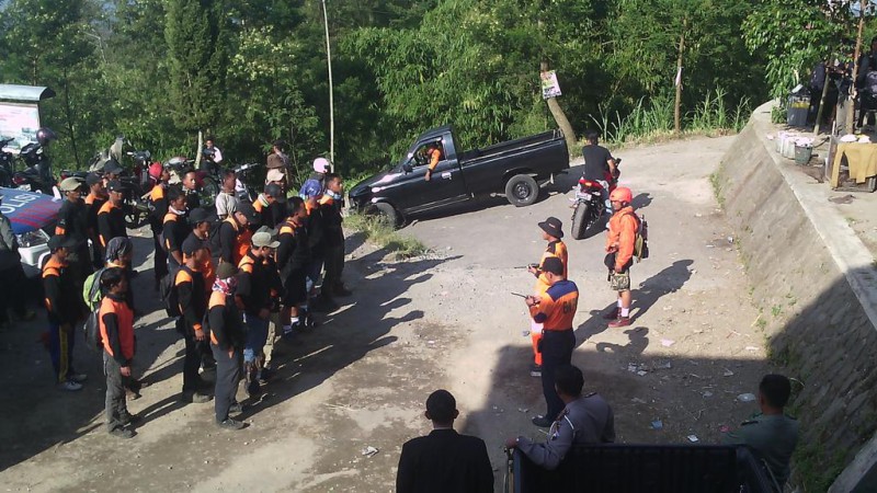PENDAKI JATUH KE KAWAH MERAPI : Kisah TIM SAR Evakuasi Eri Yunanto: Butuh 3 Jam Ke Bibir Kawah