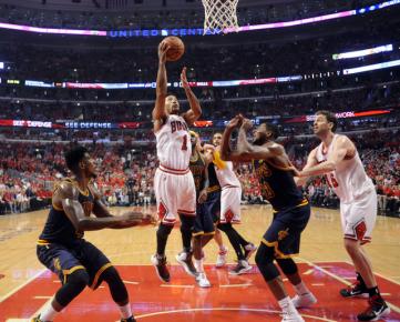 PLAYOFF NBA 2014/2015 : Rose Menangkan Bulls atas Cave di Menit Akhir