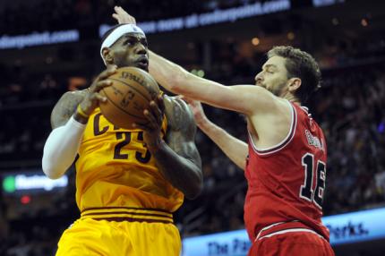 PLAYOFF NBA 2014/2015 : James Mengamuk, Cavs Hantam Bulls