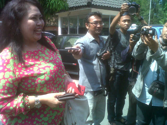 JANDA CANTIK JUAL RUMAH : Istri Calon Suami Winalia Melapor ke Polresta Solo